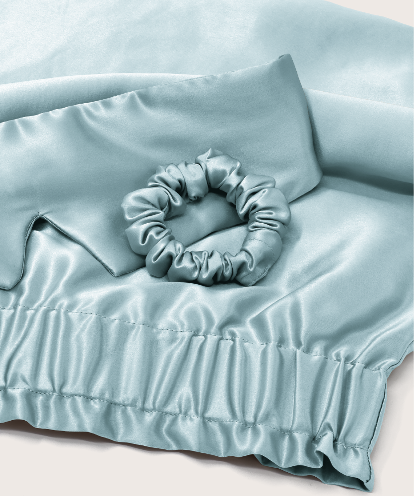 The Silk Wardrobe Beauty Set - Ice
